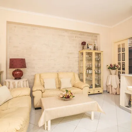 Апартаменти San Nikola House Ольбія